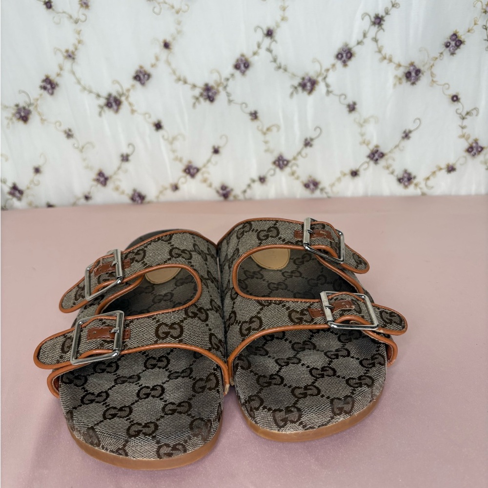 Source Unknown Brown Monogram Double-Buckle Sandals